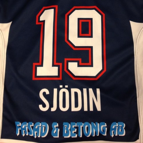 En dålig hockeyspelare som gjorde Hockeysverige en tjänst, la skridskorna på hyllan. Tro mig, här kommer det sågas friskt #läktarproffs