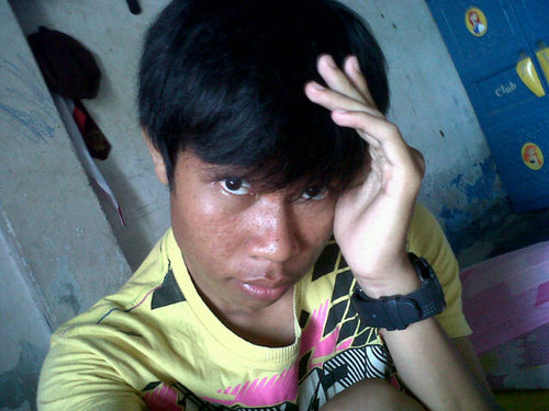 Lebih baik  Ľº°˚˚˚°º[e̲̅]  ☺ Ðαяĩ  pada  Ľº°˚˚˚°º[e̲̅] ☹,