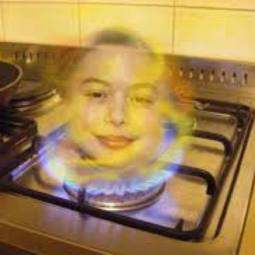 Im a cool twittah bid xD ask me anything!!!! Afl is my life and so is miranda cosgrove! *live your life the way YOU want it* xoxoxo