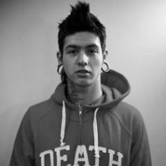 DenizMills's profile picture. Daniel, con 15 añitos y chicharrero. Viviendo de la vida, aprendiendo de mis errores , con vista al frente y afrontando las cosas tal y como son.