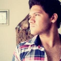 Apaixonado por musica, futuro Arquiteto e Dentista , Amigo do @AnjoPensador e @Negocafetao , fissurado em cinema, observador, e #FF pra mim...