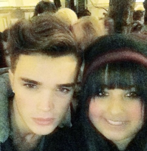 I love @UnionJworld that is all, oh and follow my normal account - @shandzy_ hehehe #jcat #voteunionj