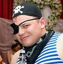 radiwatu's profile picture. Знаете почему задница разделена пополам по вертикали, а не по горизонтали? А чтобы при беге не хлопала!