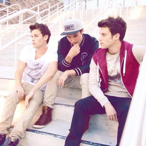 Welcome to @theafterparty's official VA street team! Follow their personals, @AndyBellTAP @BrandonTAP @alananthonyTAP :)