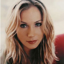 Born a Dauntless, moved to Abnegation. I am the mother of @AstuteCaleb (my son Caleb) and @TRiSdiVergeNT (my daughter Beatrice). {Divergent-RP}