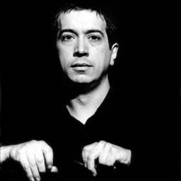 robertodg7's profile picture. 