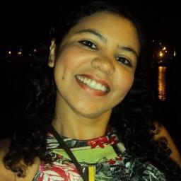 Não sou a garota mais certinha nem a totalmente descontrolada. Não busco ser perfeita , mas sim ser eu mesma , não finjo ser quem não sou pra agradar !