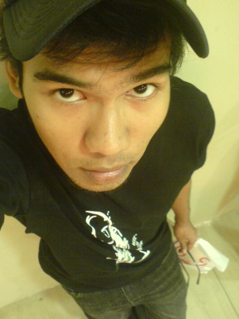 Featry's profile picture. another page of my story sometimes in here..