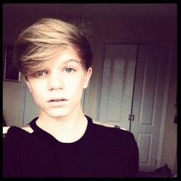 @RonanParke followed me 16/6/12, tweeted me 28/7/12 :) @JordanJansen followed me 26/8/12 ;) @CodySimpson followed me 31/8/12 :) @JustinBieber @OneDirection