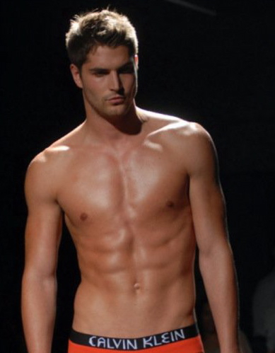 IM a HUGE fan of Nick Bateman!!  @itsnickbateman