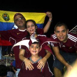 Un Tipo Feliz, seguidor e imitador de Cristo, amante del deporte,especialmente de la Vinotinto, Caribes y Gladiadores.