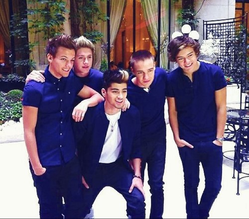 I'm just a girl who loves one direction. I just want to be noticed in this big world. I also love Justin Bieber and Mindless behavior. That is all.