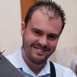 Geek, Ingeniero de software. Doctor en cambio de pañales. Acabé con Cyberdemon sin usar iddqd ni idkfa.
