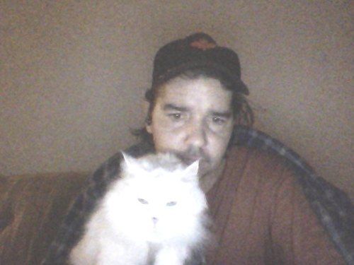 hi i'm 5'7 tall small boned 150 lbs and falling! love to listen to music, watch movies, 40 years old un-married with no kids brown eyes and hair. ( bad pic! )