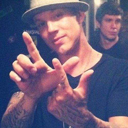Chris rene... Bloody legend #1 fan and a dream for him to tweet me even better to meet himxo