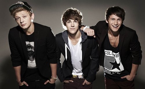 greg west, dan ferrari-lane, michael parsons. love these three boys to pieces. pick up your phone and vote. it would mean the world to me if they followed me♬