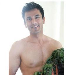 This is the REAL Vikas Khanna twitter acc. The World's Hottest Chef Alive