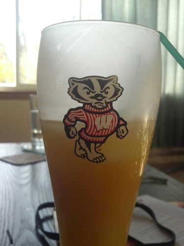 UWhappyHour's profile picture. The best way for you to get out and stay out!™