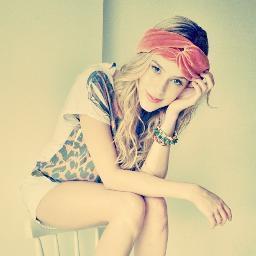 A Princesa do Brasil mais linda que eu conheço, minha inspiração, minha Diva, eu te amo @sophiaabrahao s2  Since: 21/10/12