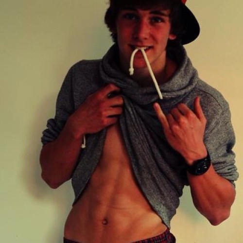 Follow me (: