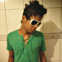 17anos...Chato,, antipático, Marrento, BoLeIrO a.sou legal tambem , carinhoso segui?
 #tamojunto @David_Souuza