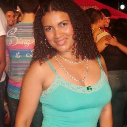 As melhores coisas estão dentro de nós. Onde os desejos não precisam de razão, nem os sentimentos de motivos.