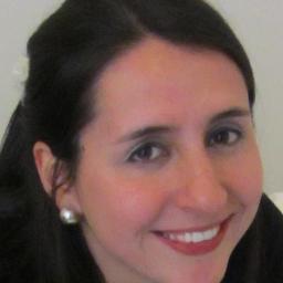 Trabalho como assessora de imprensa para vários artistas.. Sou filha, esposa e mãe. Adoro o que faço, amo meu trabalho. Amo minha família.