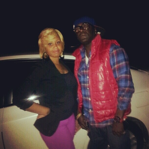 BLONDE2012C's profile picture. Pockets no feelings.No time for talk! Here for entertainment so enlighten me!!!!