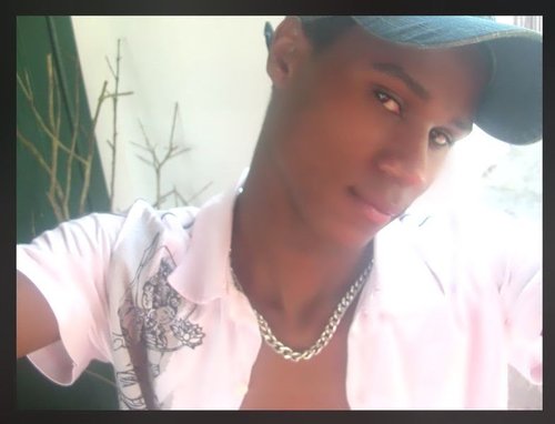 Negaun's profile picture. Enquanto a cor da Pele valer mais que o Brilho dos olhos Ainda haverá Gerra