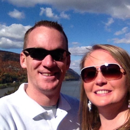 Wife. Mom of 2 littlest loves. Event planner. Lover of Panera Green Tea. AOII. Music Lover. Dog Lover. Die-hard NYY fan.