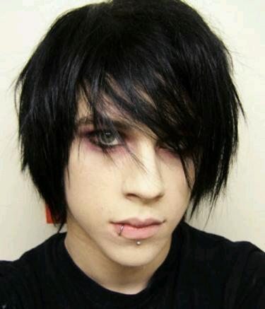 hi I'm Alexander but you can call me Alex (: Im 17 and Bi so yea don't like it then leave...
