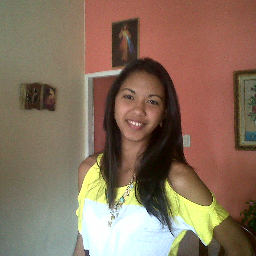 Estudio en la UC, sencilla,honesta y amigable.. Confió plenamente en Dios..