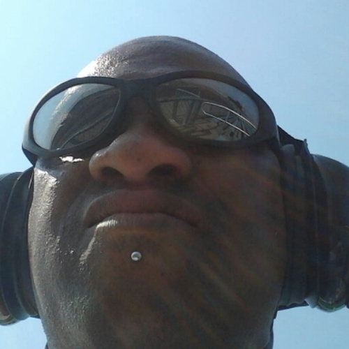 LOVE TO READ AND WRITE POETRY,AND BOOKS FROM TIME TO TIME,BIG SCI-FI FAN, LOVE TIME TO MYSELF,ALSO BIG CHEIFS AND NASCAR FAN,GOING TO MOVIES
