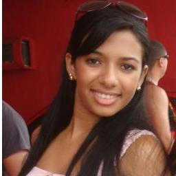 Acadêmica em enfermagem, aquariana, potiguar e Macauense... atualmente morando na capital, vascaina, que ama a vida que leva!!!