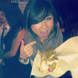 theuxdesigner's profile picture. I think I meant to point at the hot dog.