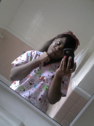 I am a nice yung lady,not up for the drama...my past had to die inorder for my future to begin! Love my family.......
wanna know more about me then just ask???