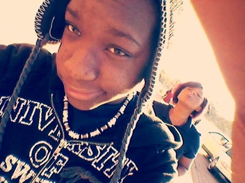 Gone Head And Press That FOLLOW Botton . You Came Thiss Far Fuck with Ah Stud (;