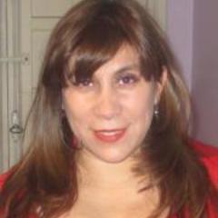 Ex Candidata a Concejal por Providencia, Director Ejecutivo de Club de Empresarios y Profesionales OP Chile de Providencia.