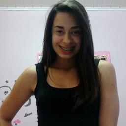 MINHA FRASE É: Curto a vida ao máximo, faço d' tudo e mais um pouco sendo bom ou ruim... Para quando chegar no final ñ ter que correr atras do tempo perdido!!!