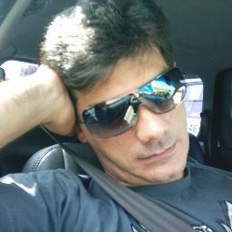 Sou uma pessoa alegre, bacana e de bem com a vida. 
Procuro aproveitar tudo que a vida possa me propocionar de bom.