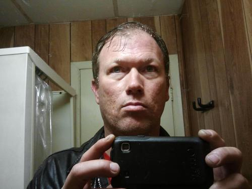 Crabbisme's profile picture. work with steel. 
play with wood.