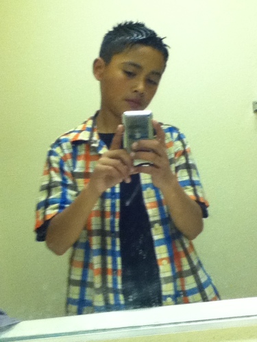 oscarramirez47's profile picture. Bored Follow And Ill Follow Back Dont Use This Much :p