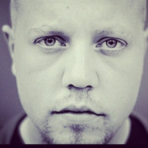 Kartellen, Soblue Music, Ånger & kamp
http://t.co/P8XJjgXh - http://t.co/5LBsjssz
