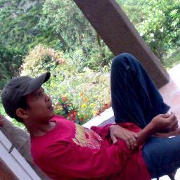 ApiscCharles's profile picture. ..merenung seperti gunung..!!