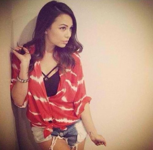 BeauteousMona's profile picture. Hey, Mona here. I was a freak locked up in Radley for being 'A'. But now I'm out and trying to live a normal life. {Episode 3x14}