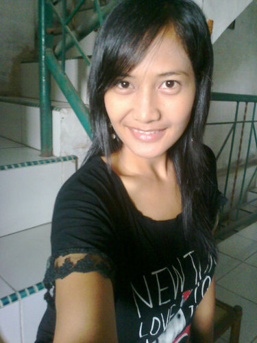 @ema_agustar My name is Ema keep following me guys. Invite my pin 2A3A0DD4