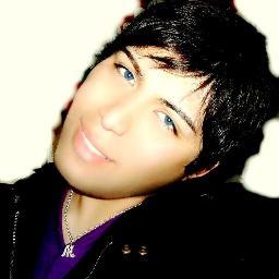 OnailimOk's profile picture. Soy de Argentina, amo el pop y los covers de glee. Mi sueño es estudiar actuación, nací el 19/09/1992. Soy una excelente persona, de virgo y amo leer.