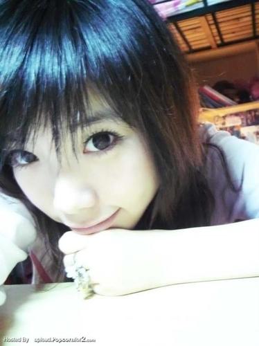 ChriselleChloe's profile picture. ELF •̃⌣•̃‎​  Keep Solid !!!  ⌣̈  Do the best and Be the best :D