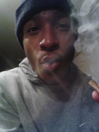 Ayyye follow me & i'll follow you... If you fwm tml 77. 437 0129 ridin around on bullshit loudout who lacking bitch. !! ;(