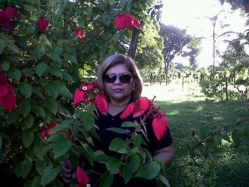 Advogada, especialista em Processo do Trabalho, fotógrafa, Filha, Mãe e esposa do adv. @heldermarinhoap, com muitos amigos e Feliz.